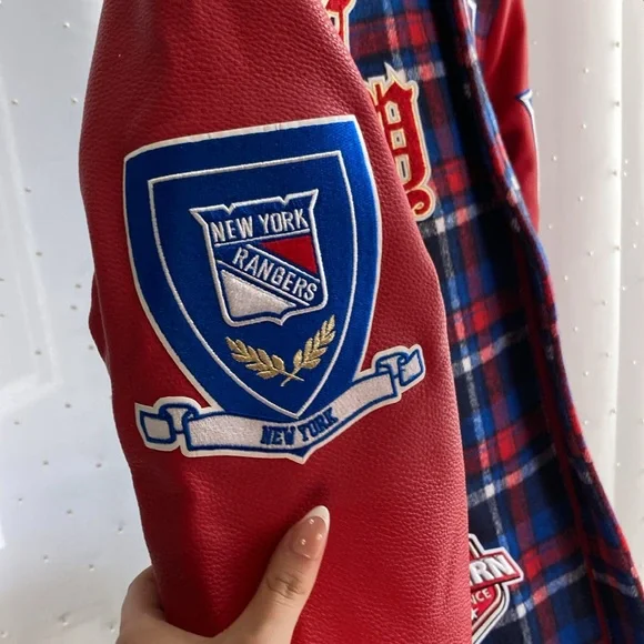 Men’s New NY Rangers Jacket Sz S Official Licensed Goods 2 Pkts In&Out Zip Frnt - Picture 8 of 16